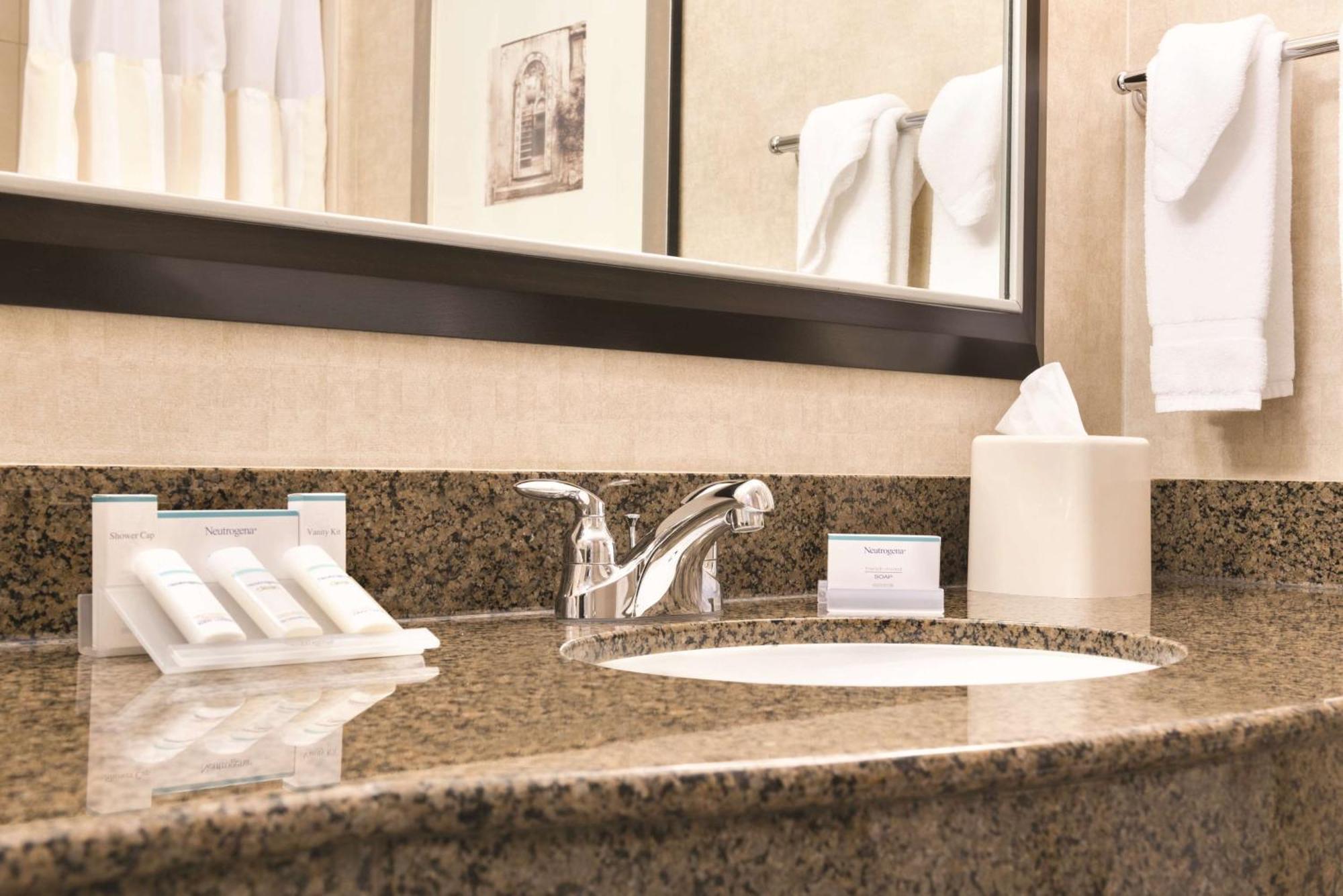 Hotel Hilton Garden 3*